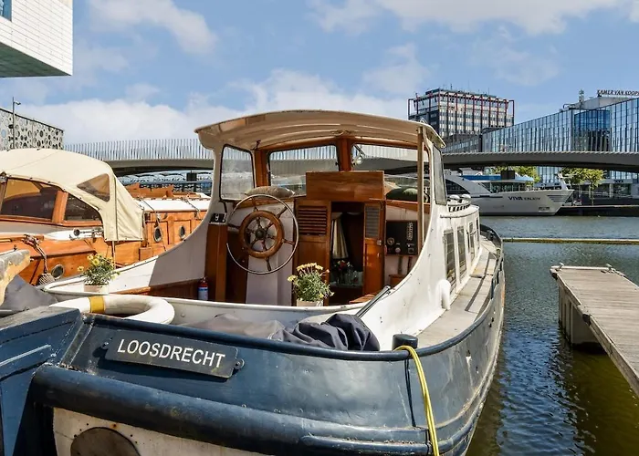Authentic Houseboat Center 'loosdrecht' * אמסטרדם