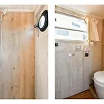 Authentic Houseboat Center 'loosdrecht' Hotel en barco *