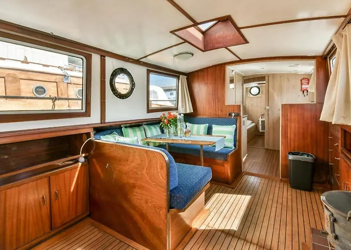 Authentic Houseboat Center 'loosdrecht' Botel *