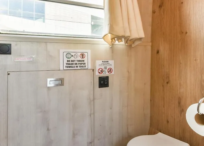 Authentic Houseboat Center 'loosdrecht' * Amsterdam